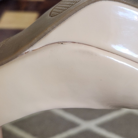 Heels - Picture 8 of 8